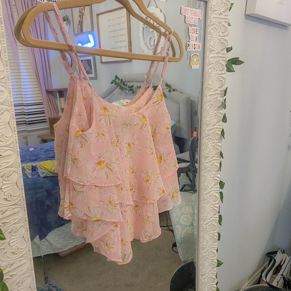 FLORAL BOUTIQUE CROP WITH RUFFLES